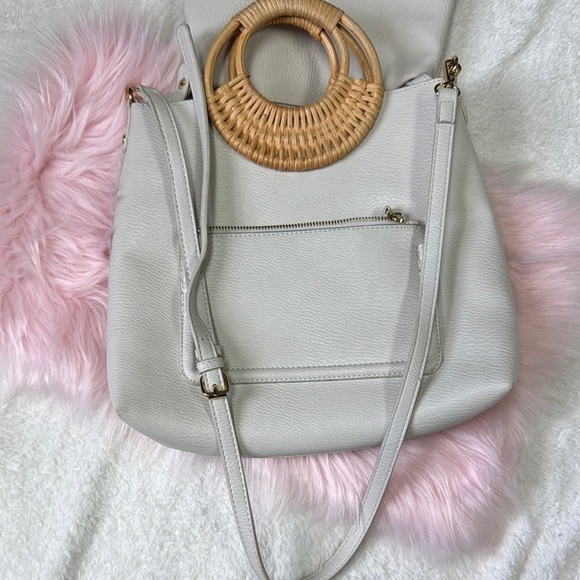 Antik Kraft White and Tan Shoulder Bag with Wicker Handle - Picture 7 of 12